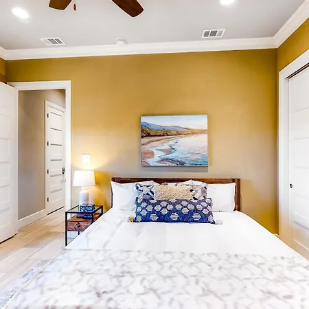 Lago Vista Retreat
